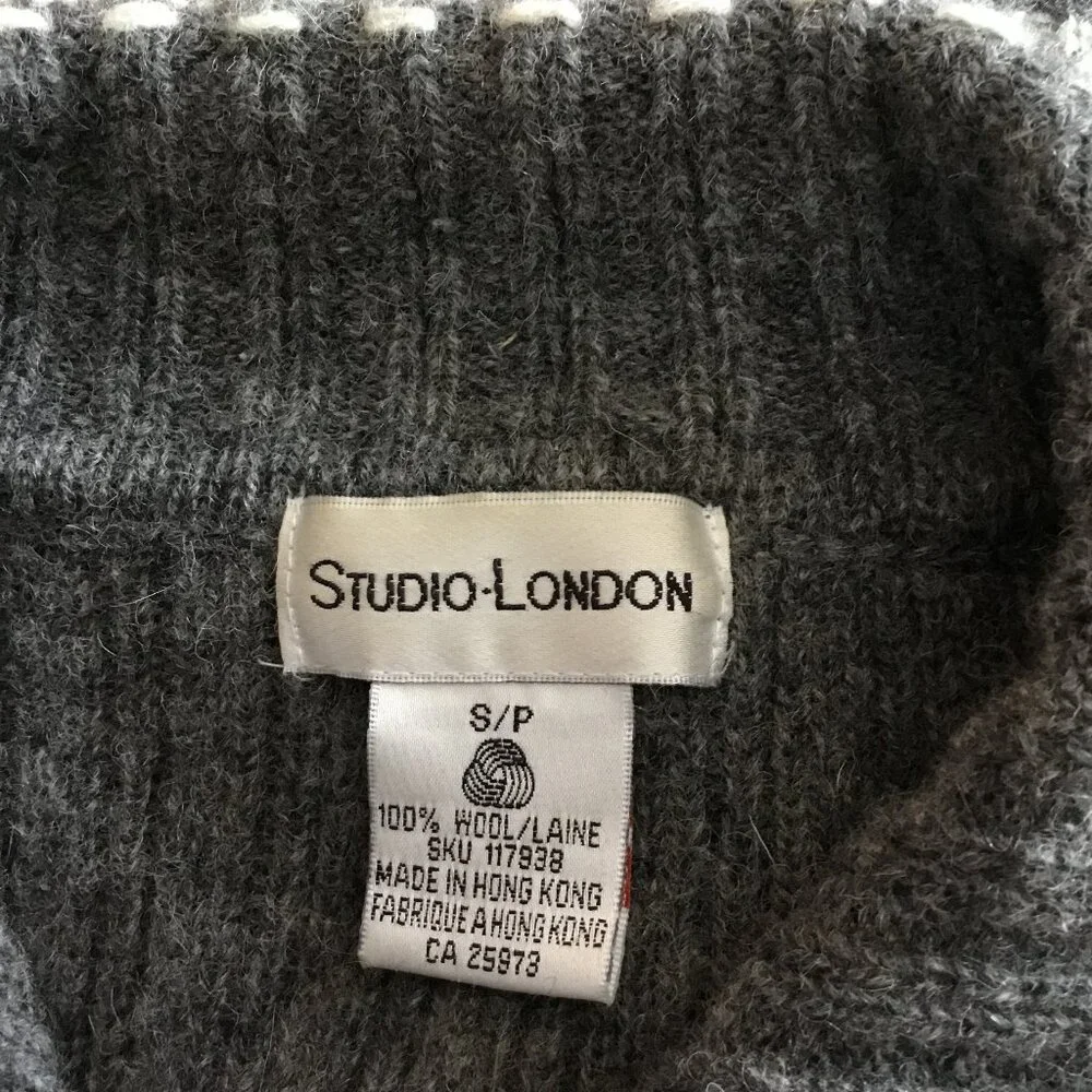 Sweater - Picture 3 of 5